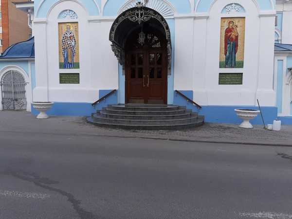 Церковь на Николо Козинкого Калуга Комбулатовикий гранит